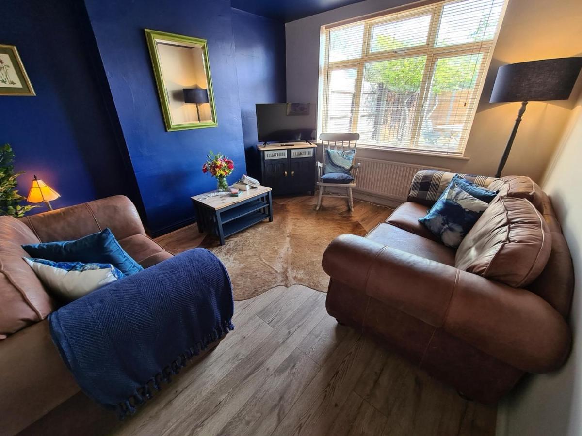 Rumer Hill House A Unique Boutique Styled Place To Stay In Cannock Close To A5 The Mcarthur Glen Outlet Great Wyrley Екстериор снимка